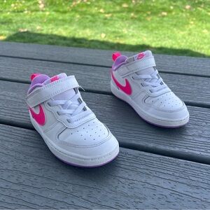 Nike toddler size 9 shoes